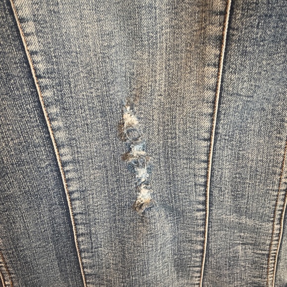 Casual, comfortable, distressed, stylish, denim jacket - Picture 12 of 13